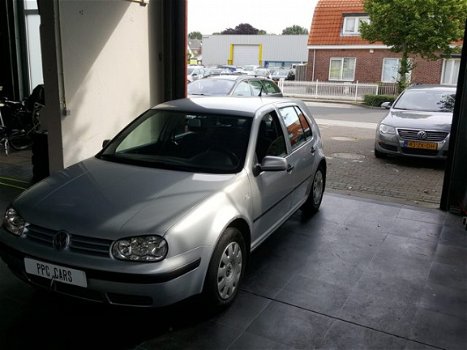 Volkswagen Golf - 1.9 TDI Comfortline 5 deurs airco loopt als nieuw grote beurt - 1