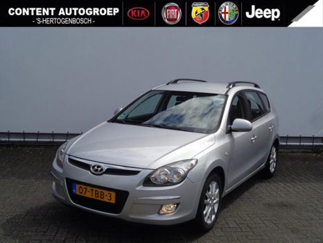 Hyundai i30 Wagon - 1.6 I CVVT CROSSDynamic / Navi / Camera - 1