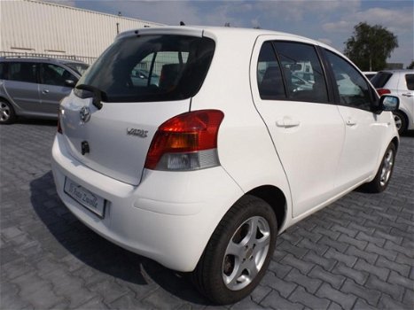 Toyota Yaris - 1.3 16v VVT-i Aspiration - 1