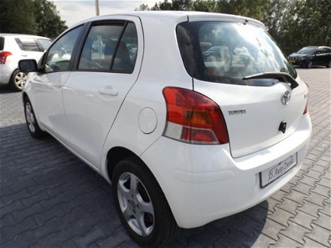 Toyota Yaris - 1.3 16v VVT-i Aspiration - 1