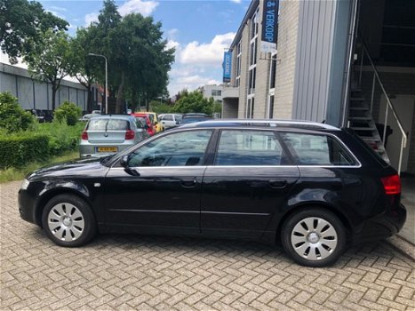 Audi A4 Avant - 2.0 Pro Line AUTOMAAT/NAV/TREKHAAK/PDC/NAP - 1