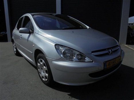 Peugeot 307 - 1.4 XT - 1