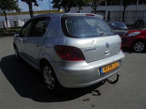 Peugeot 307 - 1.4 XT - 1