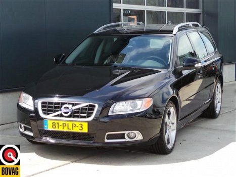 Volvo V70 - 2.0T R-Edition Automaat - 1