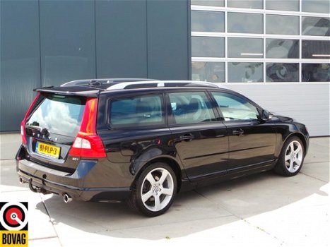 Volvo V70 - 2.0T R-Edition Automaat - 1