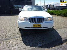 Lincoln Town Car - LIMOUSINE