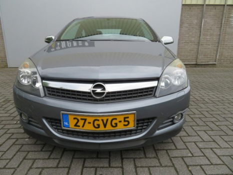 Opel Astra GTC - 1.6 TEMPTATION NAV - 1