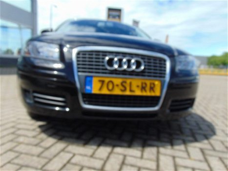 Audi A3 Sportback - 1.6 Attraction, Zeer Nette Audi.. Cruise contr, Radio/CD, LMV, elektr.ramen, etc - 1