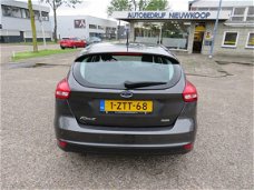 Ford Focus - 1.0 Ecoboost Trend ed. Technologie pack Airco, Navi, PDC, NL auto, 2e eig Nieuwjaarssal