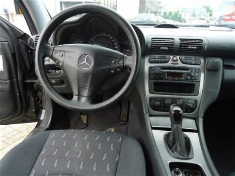 Mercedes-Benz C-klasse Sportcoupé - 180 K. Amice Nieuw Apk 06-2020 - 1