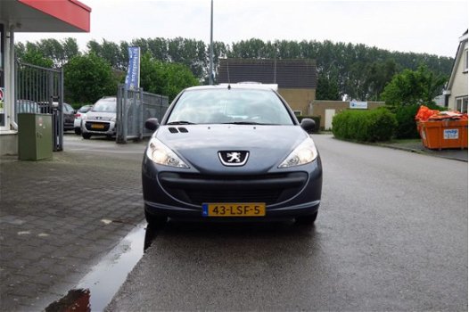 Peugeot 206 - 1.1 XR Trekhaak, ABS, centrale deurvergrendeling, electr.ramen voor geen afleverkosten - 1