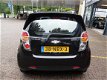 Chevrolet Spark - 1.0 16V LT AIRCO RADIO CD / MP3 financiering vanaf € 78, 00 per maand - 1 - Thumbnail