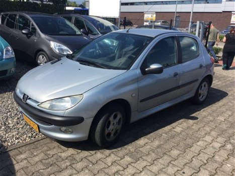 Peugeot 206 - 1.4 Gentry CLIMA - 1