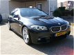 BMW 5-serie Touring - 520i M-Pakket Automaat Leder Navi 19 Inch Elektr Achterklep Nieuwstaat - 1 - Thumbnail