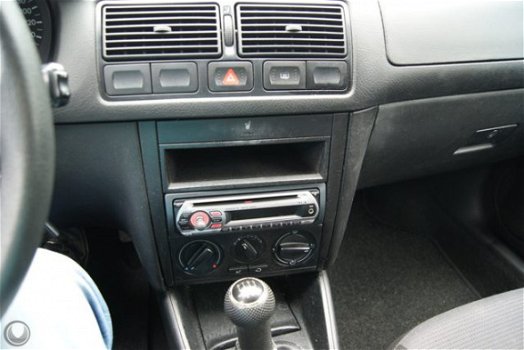 Volkswagen Golf Variant - 1.6-16V Trendline - 1