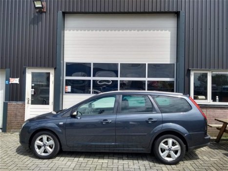 Ford Focus Wagon - 2.0-16V Titanium export/handel - 1