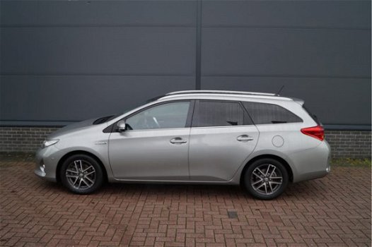 Toyota Auris Touring Sports - 1.8 Hybrid Lease l Navigatie l Panoramadak - 1