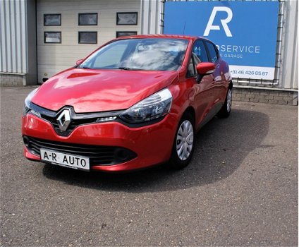 Renault Clio - 1.2 16V 55KW 5-DRS Dynamique met navigatie - 1