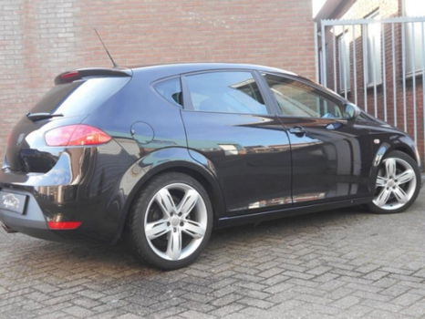 Seat Leon - 2.0 TDI FR DSG AUTOMAAT Dealer onderhouden ( Inruil mogelijk ) - 1