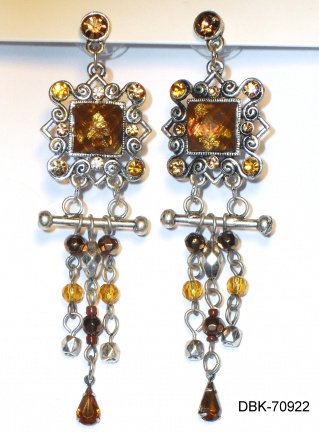 Mooie creool oorhanger met kruis,peace, en diverse kralen goud kleurig - Afbeelding 5