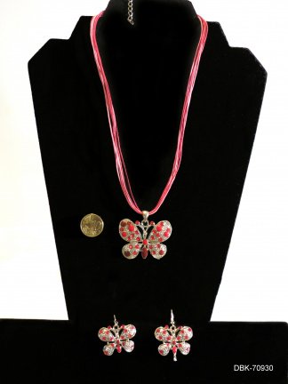 Mooie creool oorhanger met kruis,peace, en diverse kralen goud kleurig - Afbeelding 8