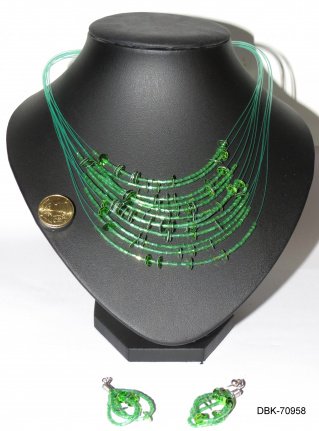 Metalen goud kleurige oorhangers hamsa handje aan bol & chain kettingkjes. - Afbeelding 6