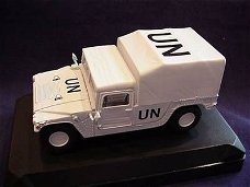 1:43 Victoria Hummer UN United Nations white closed pickup