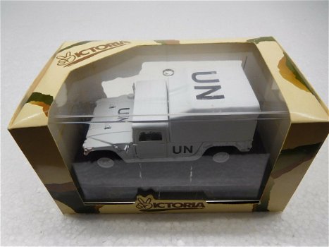 1:43 Victoria Hummer UN United Nations white closed pickup - 2