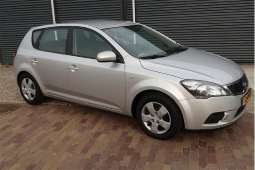 Kia Cee'd - 1.4 CVVT X-tra Airco | Trekhaak - 1