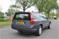 Volvo V70 Cross Country - 2.4 T Geartronic YOUNGTIMER/VELE OPTIES - 1 - Thumbnail