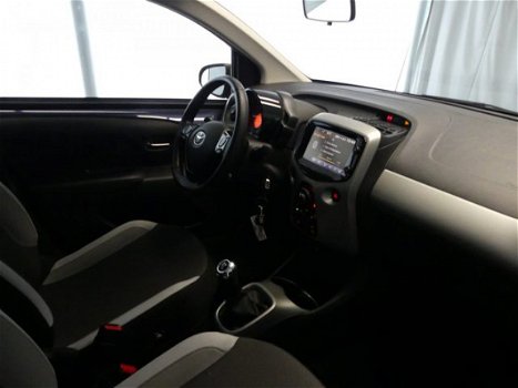 Toyota Aygo - 1.0 VVT-i x-play Airco | Camera | Led - 1