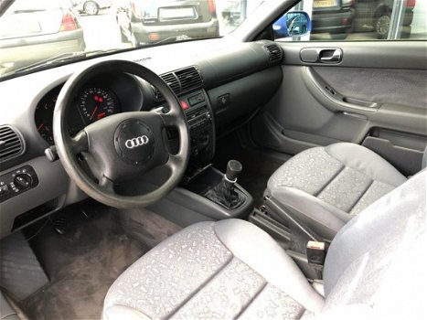 Audi A3 - 1.6 Attraction LM velg, Rad/CD/Bluetooth speler, CDV, NL auto, NAP, Technisch in goede sta - 1