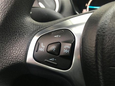 Ford Fiesta - 1.6 TDCi 95pk 5 Deurs Trend met Navigatie en Bluetooth - 1