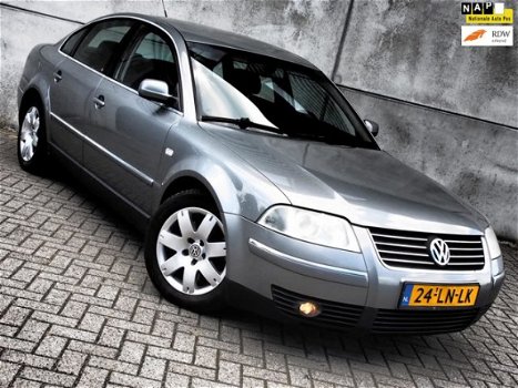 Volkswagen Passat - 2.8 V6 Sportline 4Motion YOUNGTIMER ZEER NETTE STAAT - 1