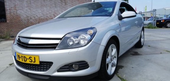 Opel Astra TwinTop - 1.8 Cosmo - 1