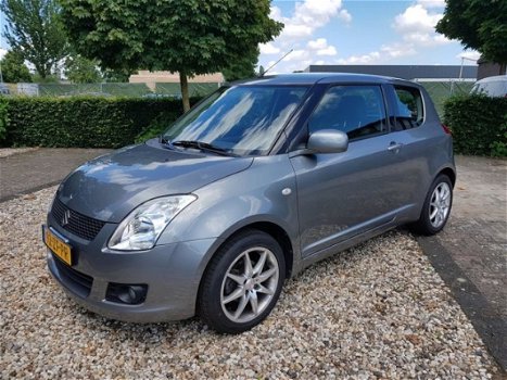 Suzuki Swift - 1.3 Exclusive - 1