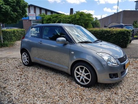 Suzuki Swift - 1.3 Exclusive - 1