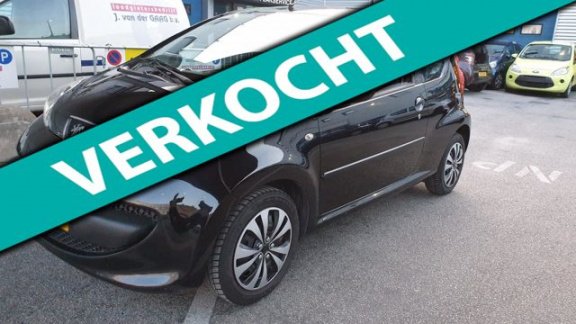Peugeot 107 - 1.0-12V XR Airco/Elek pakk/Nw APK/Garantie - 1