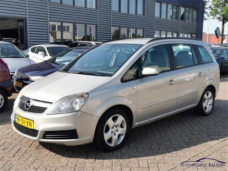 Opel Zafira - 1.9 CDTi 120pk Essentia - 1