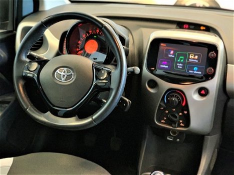 Toyota Aygo - 1.0 VVT-i x-sport|Achteruitrijcamera|Airco|Cruise Controle|Led| - 1