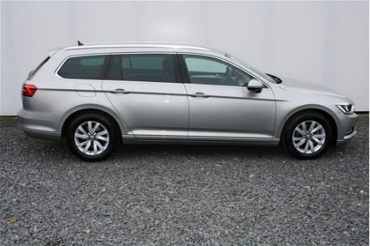 Volkswagen Passat Variant - 1.6 TDI Connected Series Automaat | Airco | Boordcomputer | Cruisecontro - 1