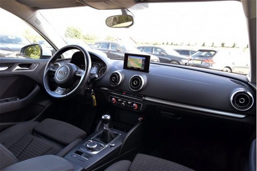 Audi A3 Limousine - 1.6 TDi 05-2014 | Sport | Navi | Xenon | LED | DriveSelect - 1