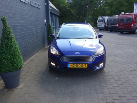 Ford Focus Wagon - 1.0 Titanium 125PK, Airco, Benzine, Cruise Control, Blauw, PDC, Lichtmetalen velg - 1