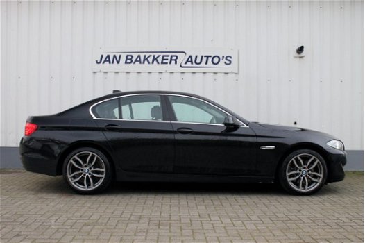 BMW 5-serie - 525d High Executive 6cil | Leer | Xenon | NaviPro | 18inch | | Rijklaar - 1