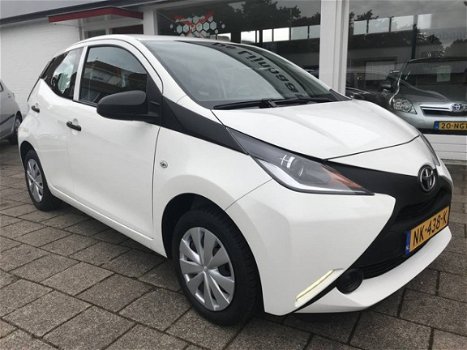 Toyota Aygo - 1.0 VVT-i x-play - 1