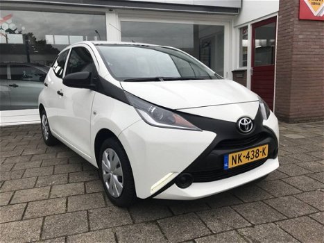 Toyota Aygo - 1.0 VVT-i x-play - 1