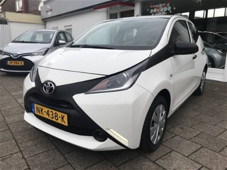 Toyota Aygo - 1.0 VVT-i x-play - 1