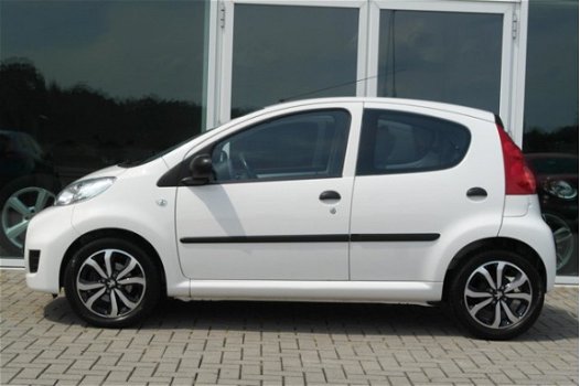 Peugeot 107 - 1.0-12V XR # 5 Deurs, 15''LM, 30.555 KM NAP ORIGINEEL NL AUTO - 1