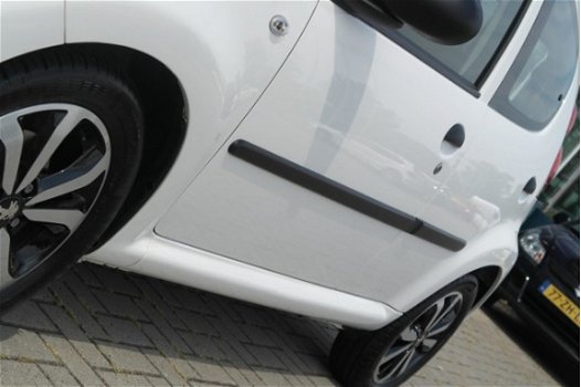 Peugeot 107 - 1.0-12V XR # 5 Deurs, 15''LM, 30.555 KM NAP ORIGINEEL NL AUTO - 1