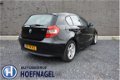 BMW 1-serie - 118i Business Line Navi, Cruise, Clima, Parkeersensor V+A - 1 - Thumbnail